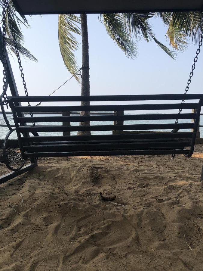 Candlehut Homestay Nileshwar Экстерьер фото